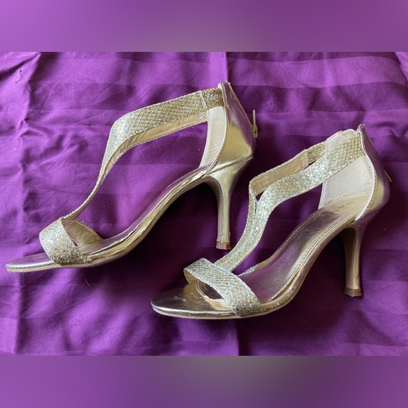 Metallic Gold Katreenia High Heels by Rampage, sz 7 - 3.5” heel - Picture 2 of 11